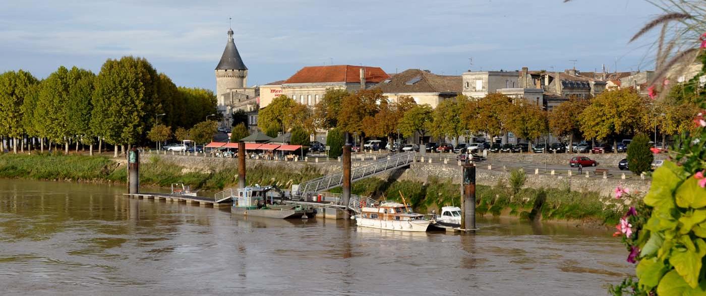 CRUCEROS RIVER ROYALE CRUCEROS FRANCIA CRUCEROS BURDEOS CRUCEROS RIOS DE FRANCIA RIVER ROYALE CRUISES CRUCEROS DE LUJO UNIWORLD LIBOURNE